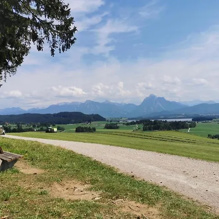 Im Souterrain Mit Terrasse