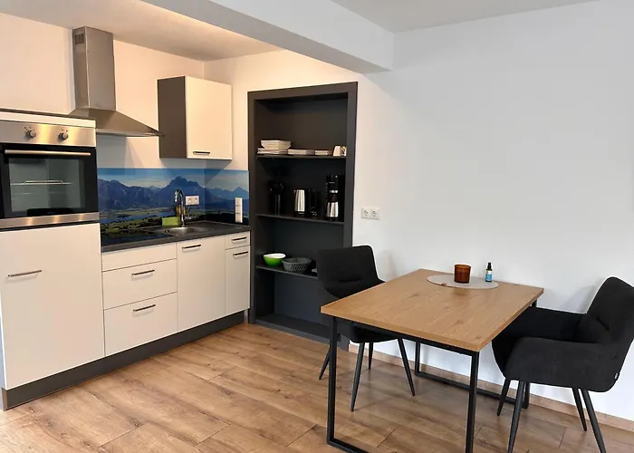 Διαμέρισμα Im Souterrain Mit Terrasse