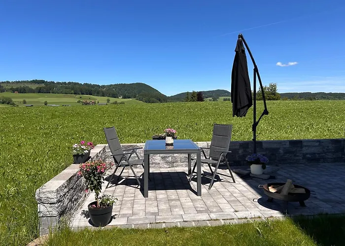Im Souterrain Mit Terrasse Hopferau