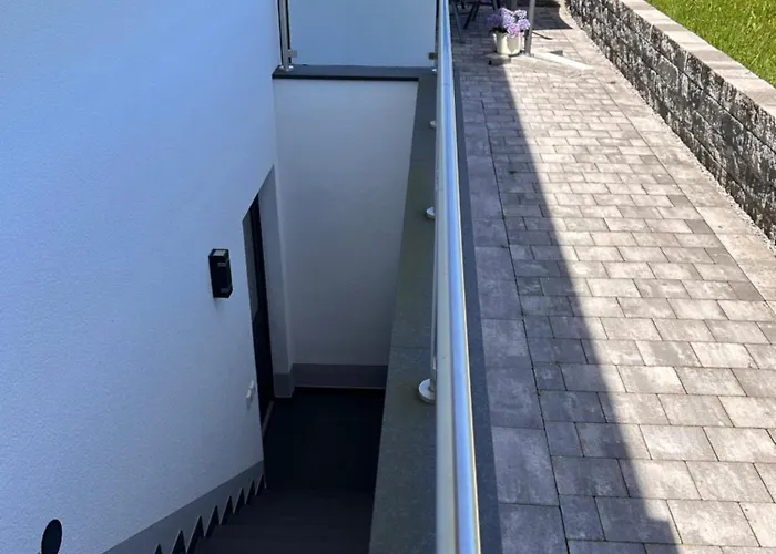 Im Souterrain Mit Terrasse Διαμέρισμα Hopferau